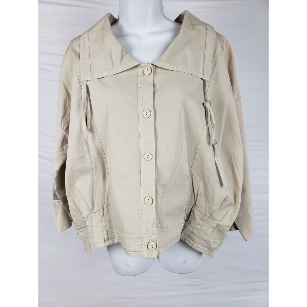 Luukaa Tan Button Down Long Sleeve Size 3 Adjustable Collar Jacket‎ w/ Pockets